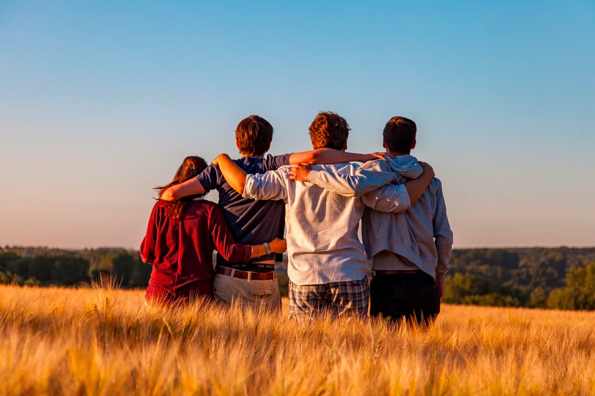 8 tips para crear relaciones de amistad fuertes