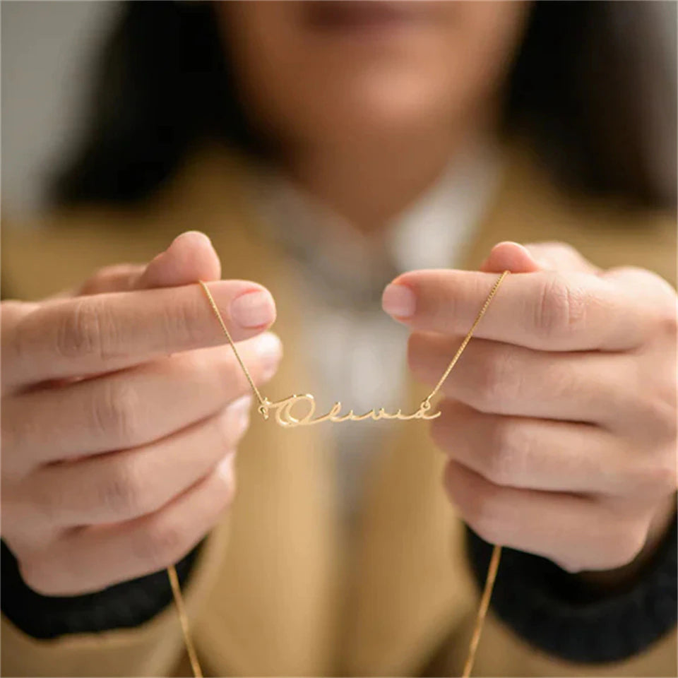 Collar Minimalista Personalizado con Nombre