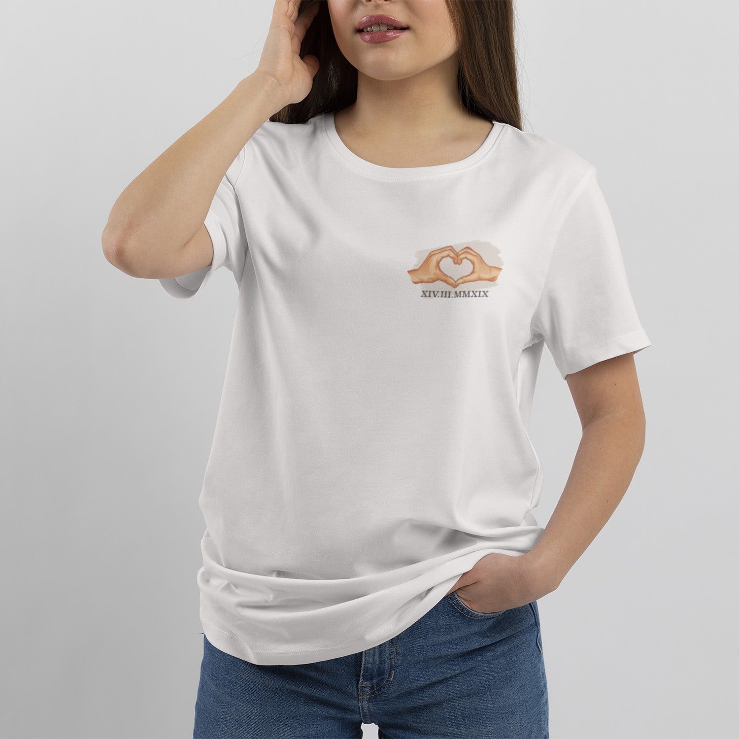 Camiseta Personalizada Con Números Romanos Y Corazón
