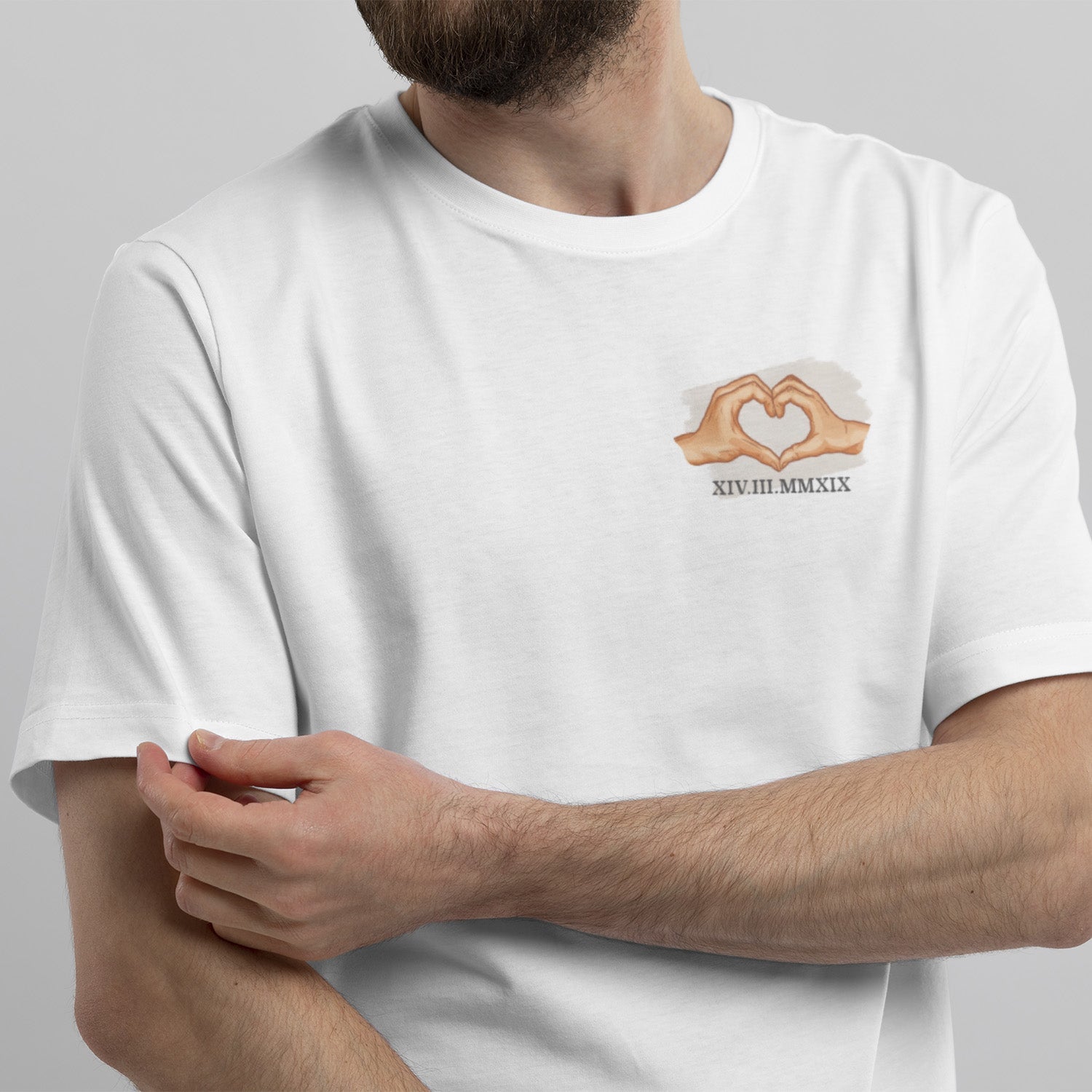 Camiseta Personalizada Con Números Romanos Y Corazón
